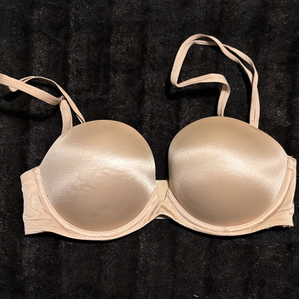 Victoria's Secret Cream Underwire Bra